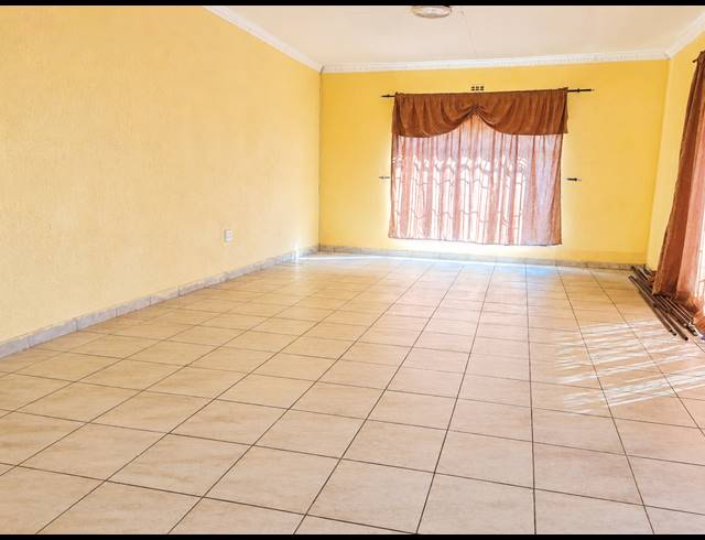 5 BEDROOM HOUSE FOR SALE IN BONANNE